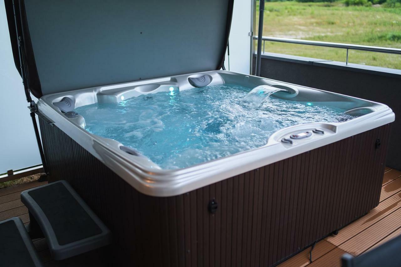 Apartament - Jacuzzi Rzeszow Bagian luar foto