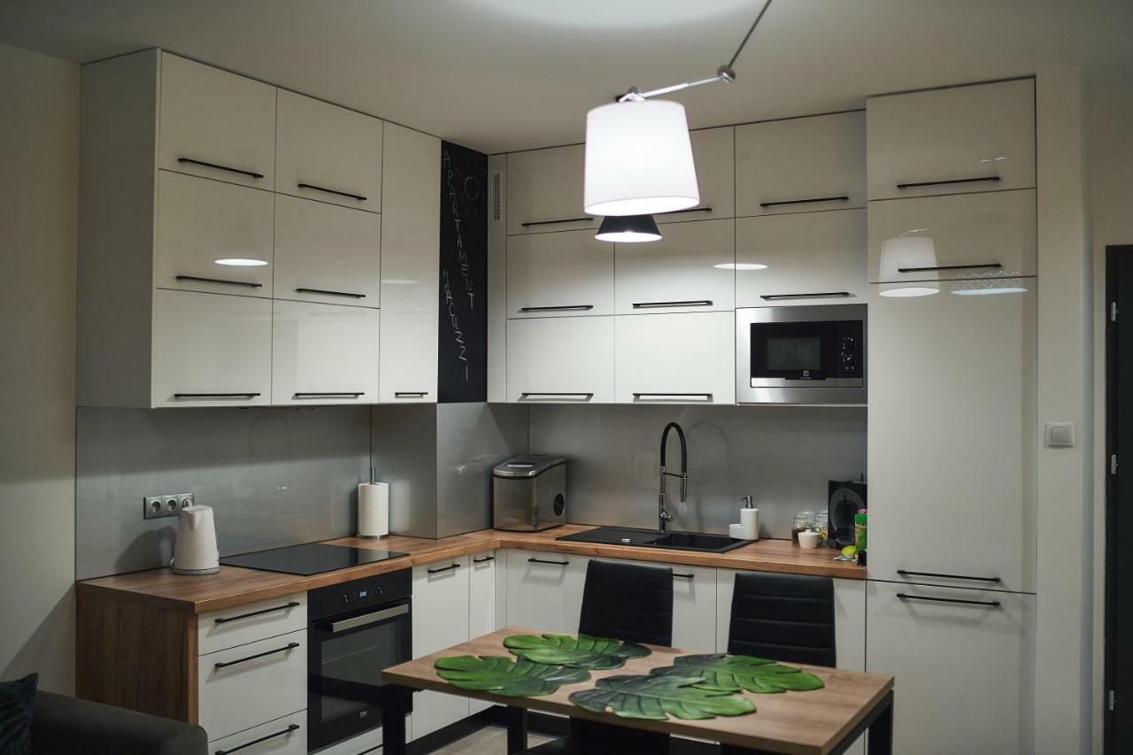 Apartament - Jacuzzi Rzeszow Bagian luar foto