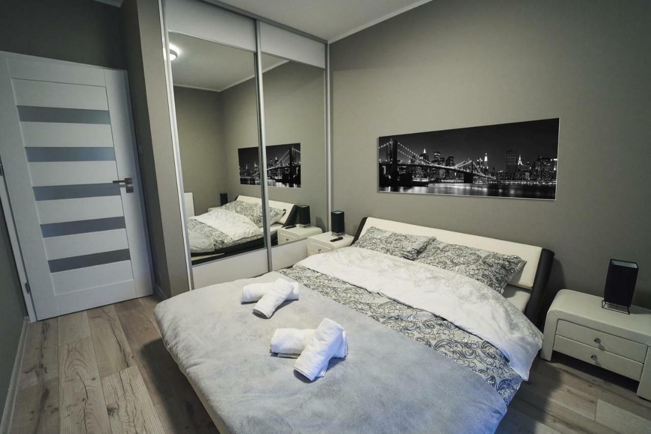 Apartament - Jacuzzi Rzeszow Bagian luar foto