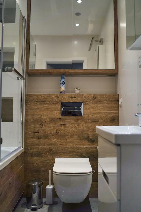Apartament - Jacuzzi Rzeszow Bagian luar foto